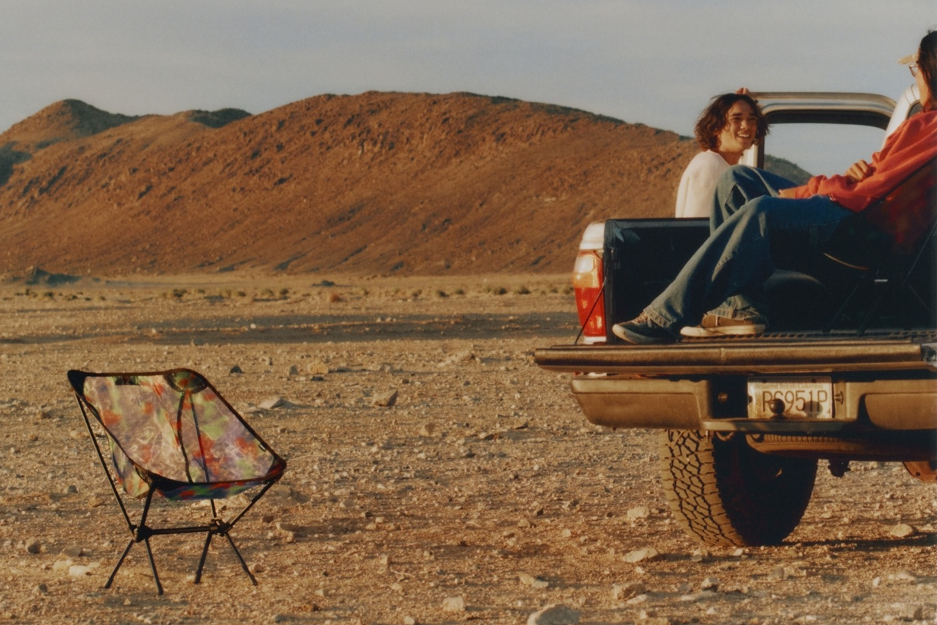 '반투명 캠핑체어?' 헬리녹스 X 그라미치, 체어원 협업 화제 - 뉴스 썸네일 이미지